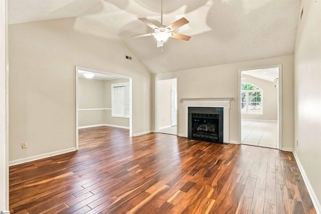 125 Woodcreek Drive, Spartanburg, SC 29303