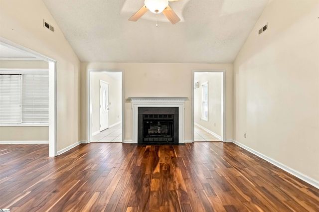 125 Woodcreek Drive, Spartanburg, SC 29303