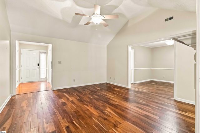125 Woodcreek Drive, Spartanburg, SC 29303