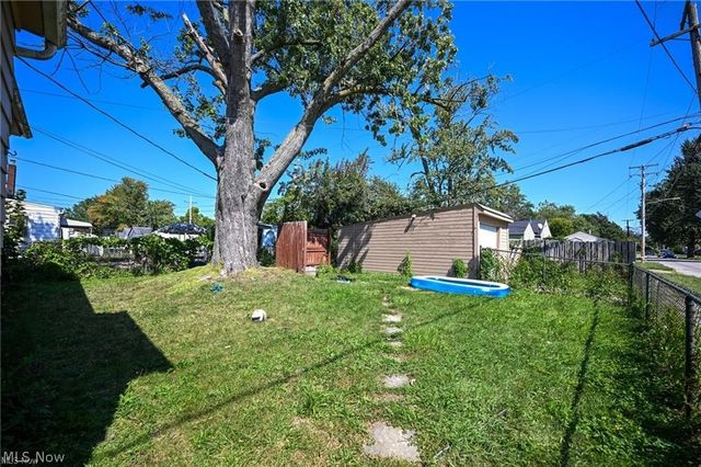 4541 W 174th Street, Cleveland, OH 44135