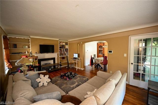 4541 W 174th Street, Cleveland, OH 44135