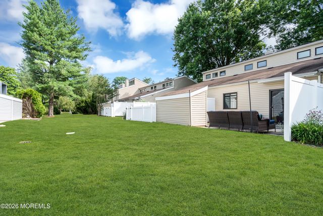 21 Carol Court, Tinton Falls, NJ 07724