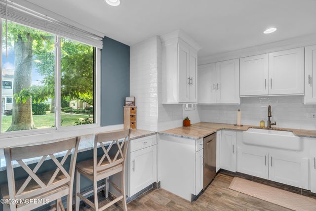 21 Carol Court, Tinton Falls, NJ 07724