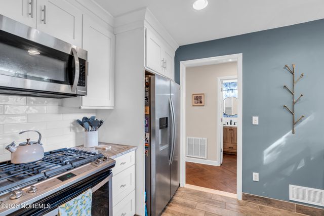 21 Carol Court, Tinton Falls, NJ 07724