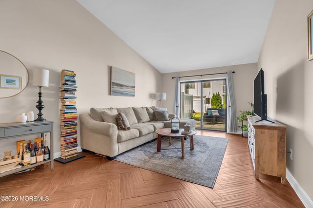 21 Carol Court, Tinton Falls, NJ 07724