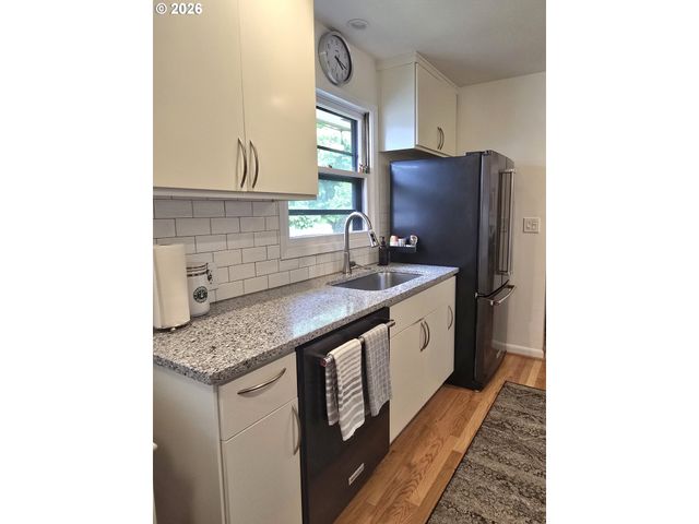 4832 Se Raymond St, Portland, OR 97206