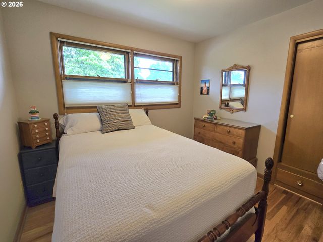 4832 Se Raymond St, Portland, OR 97206