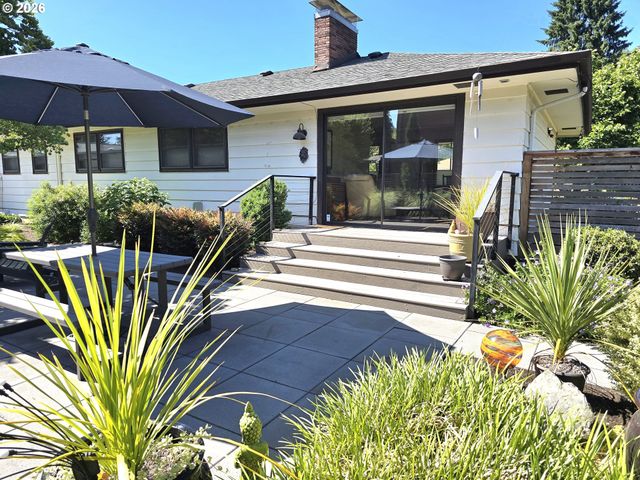 4832 Se Raymond St, Portland, OR 97206