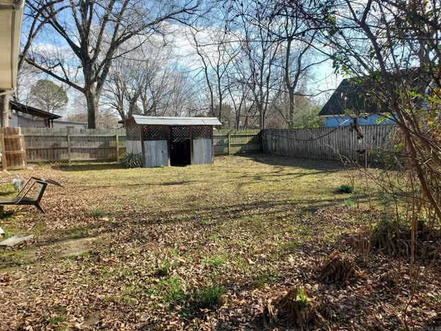 1010 Sutherland Ave, Mena, AR 71953