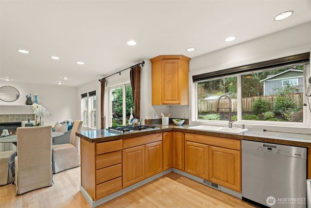 1140 3rd Avenue S, Edmonds, WA 98020