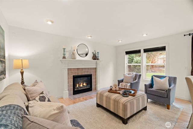 1140 3rd Avenue S, Edmonds, WA 98020