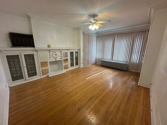 7541 S Merrill Avenue, Chicago, IL 60649