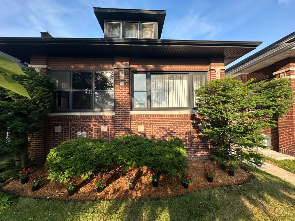 7541 S Merrill Avenue, Chicago, IL 60649