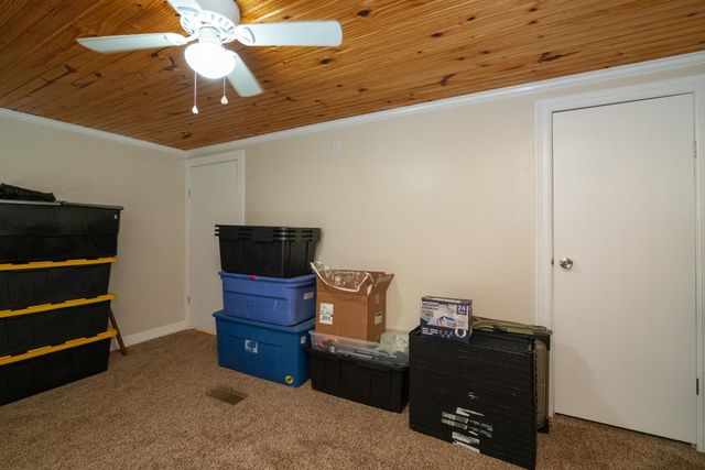 136 Woodlawn Estates Drive, Marshall, TX 75670