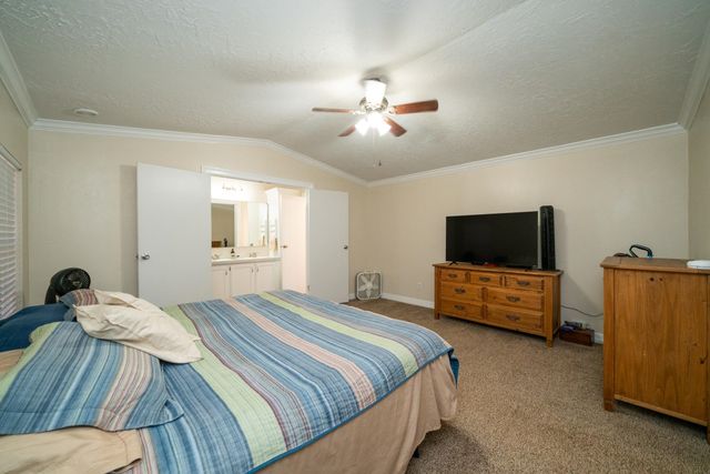 136 Woodlawn Estates Drive, Marshall, TX 75670