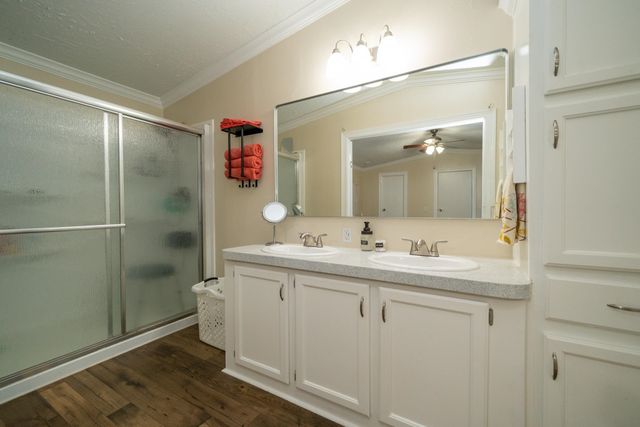 136 Woodlawn Estates Drive, Marshall, TX 75670
