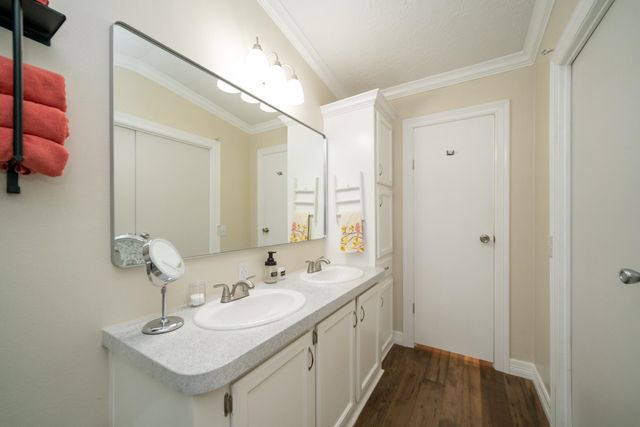 136 Woodlawn Estates Drive, Marshall, TX 75670