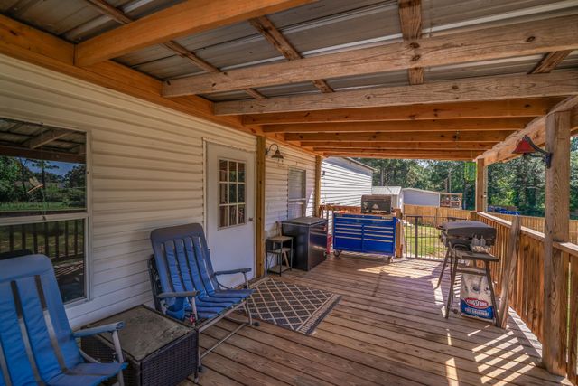 136 Woodlawn Estates Drive, Marshall, TX 75670