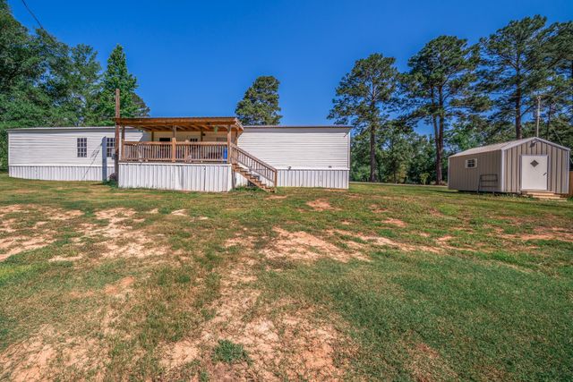 136 Woodlawn Estates Drive, Marshall, TX 75670