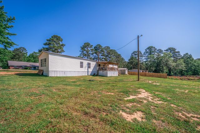136 Woodlawn Estates Drive, Marshall, TX 75670
