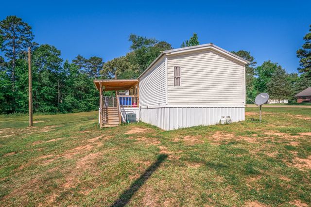 136 Woodlawn Estates Drive, Marshall, TX 75670
