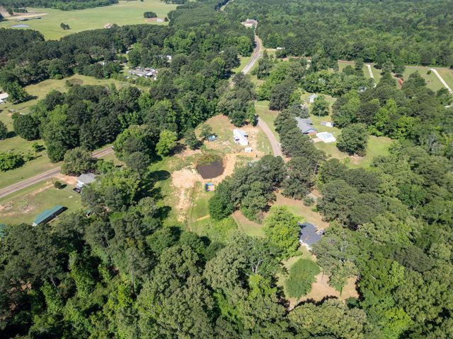 136 Woodlawn Estates Drive, Marshall, TX 75670