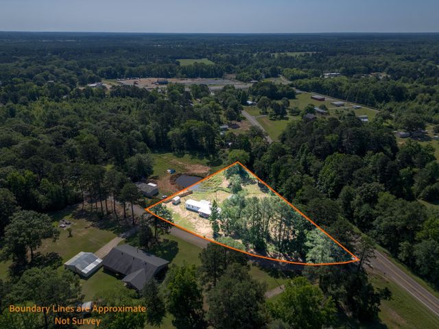 136 Woodlawn Estates Drive, Marshall, TX 75670