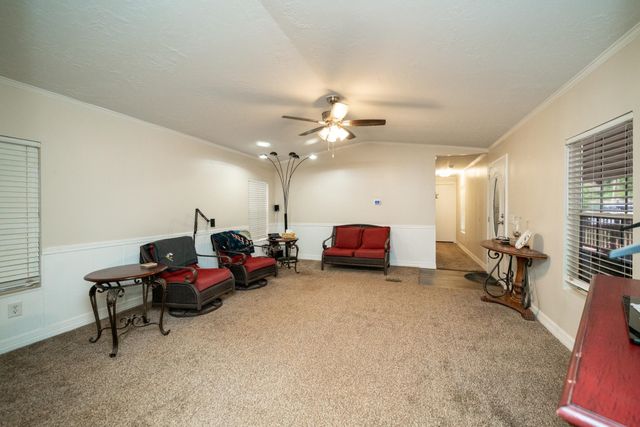 136 Woodlawn Estates Drive, Marshall, TX 75670