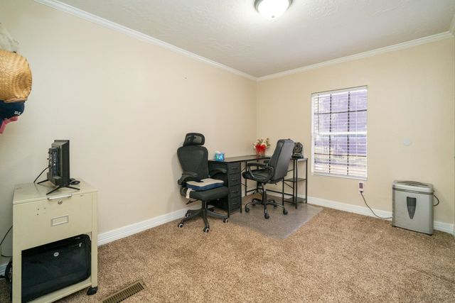 136 Woodlawn Estates Drive, Marshall, TX 75670