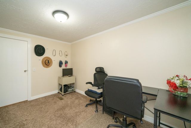 136 Woodlawn Estates Drive, Marshall, TX 75670