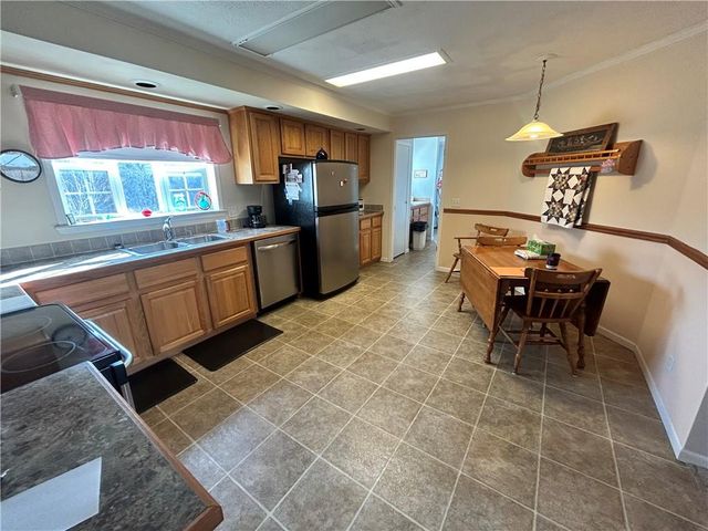 529 SE 30th Road, Warrensburg, MO 64093