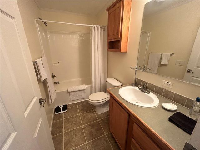 529 SE 30th Road, Warrensburg, MO 64093