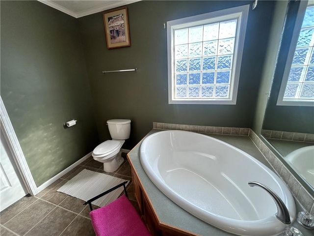 529 SE 30th Road, Warrensburg, MO 64093