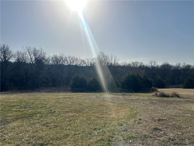 529 SE 30th Road, Warrensburg, MO 64093