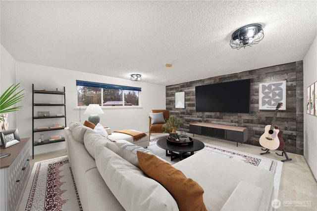 10826 149th Street E, Puyallup, WA 98372