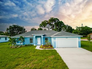 5353 NW Alam Circle, Port St Lucie, FL 34986