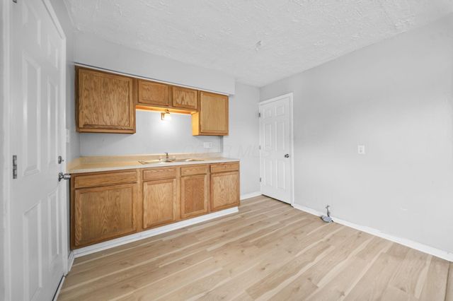1025-1027 E 21st Avenue, Columbus, OH 43211