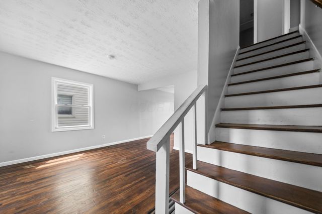 1025-1027 E 21st Avenue, Columbus, OH 43211