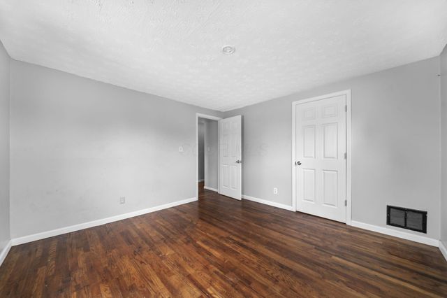 1025-1027 E 21st Avenue, Columbus, OH 43211