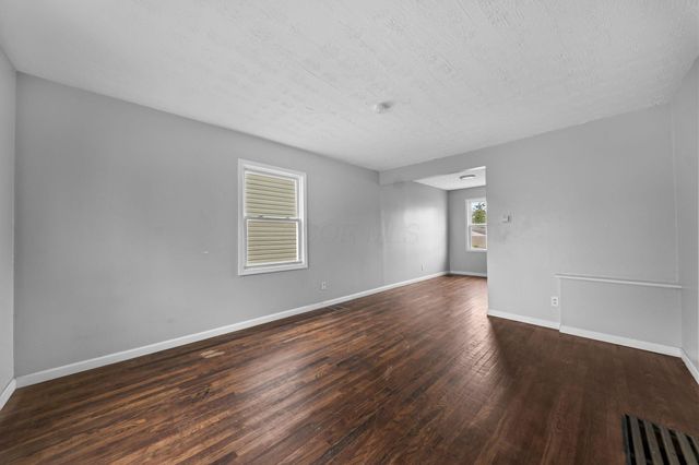 1025-1027 E 21st Avenue, Columbus, OH 43211