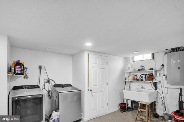 425 CENTRE ST, Reading, PA 19605
