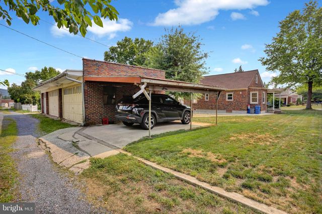 425 CENTRE ST, Reading, PA 19605
