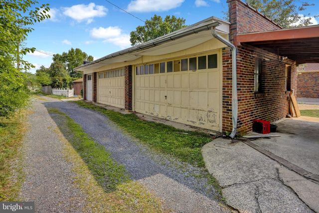 425 CENTRE ST, Reading, PA 19605