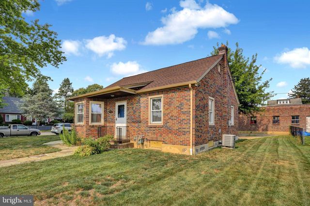 425 CENTRE ST, Reading, PA 19605