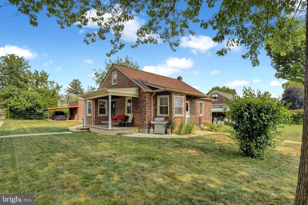 425 CENTRE ST, Reading, PA 19605