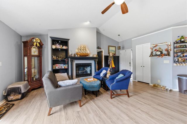 9437 W Ryan St, Wichita, KS 67205