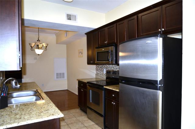 2255 Braeswood Park Drive 296, Houston, TX 77030