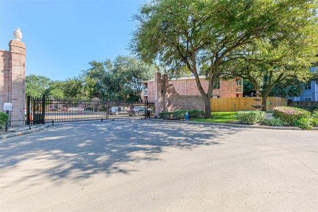 2255 Braeswood Park Drive 296, Houston, TX 77030