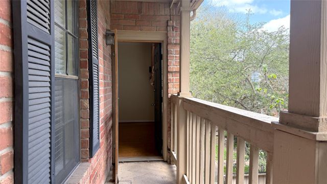 2255 Braeswood Park Drive 296, Houston, TX 77030