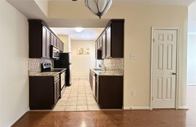 2255 Braeswood Park Drive 296, Houston, TX 77030